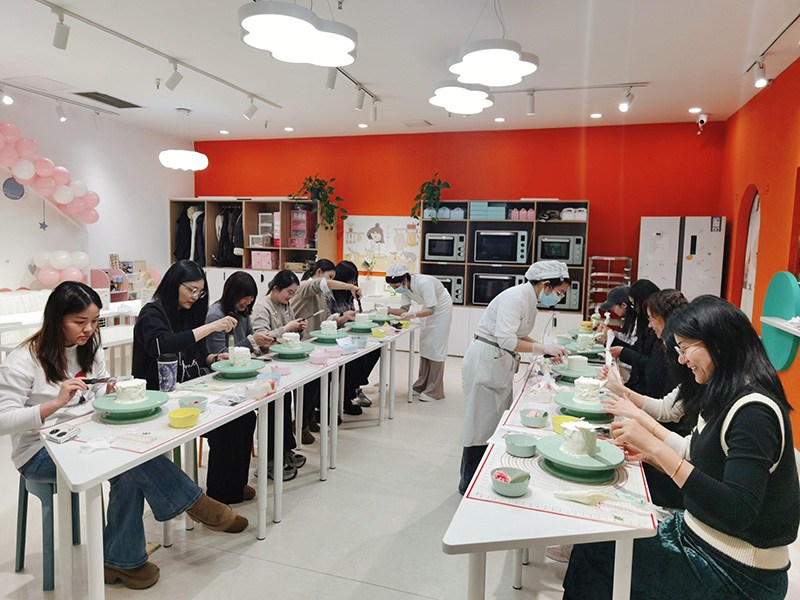 甜蜜相約·快樂(lè)加“焙” ——蘇州香山古建工會(huì)開展“三八”婦女節(jié) 主題活動(dòng)